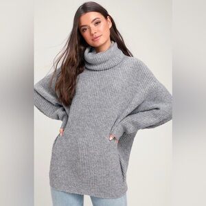 LULUS Conway Grey Oversized Knit Turtleneck Sweater
Size S